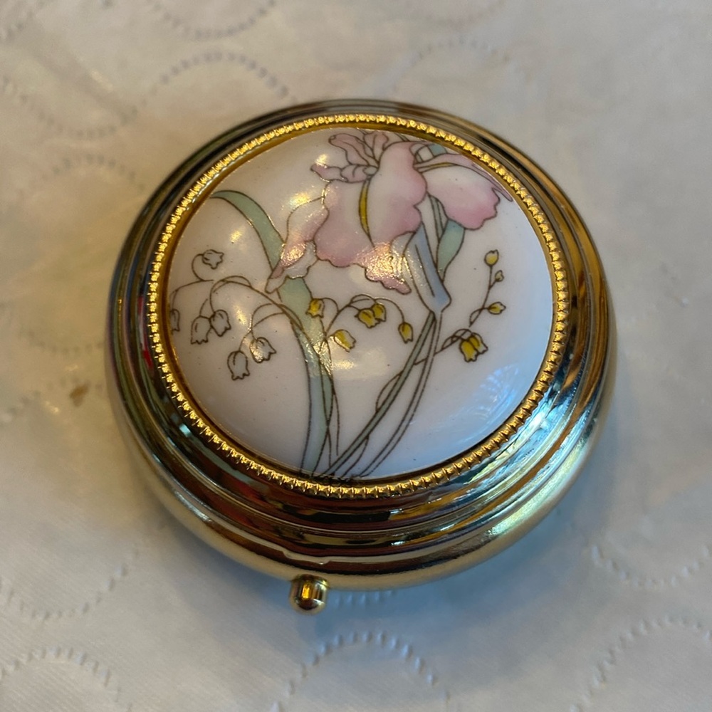 Vintage 1960’s Cloisonné Pill Box
